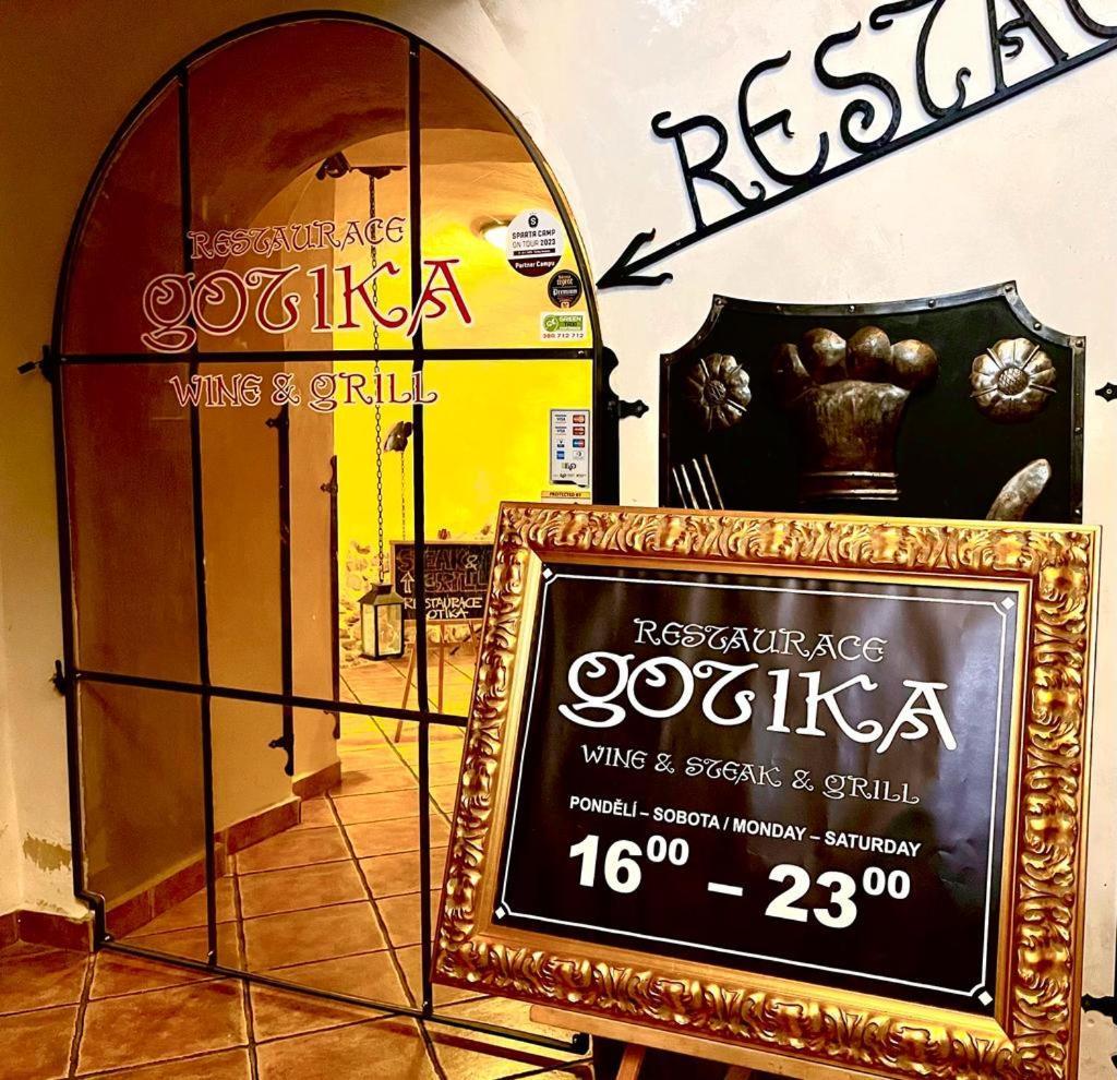 Český Krumlov Arcadie Hotel & Apartments מראה חיצוני תמונה